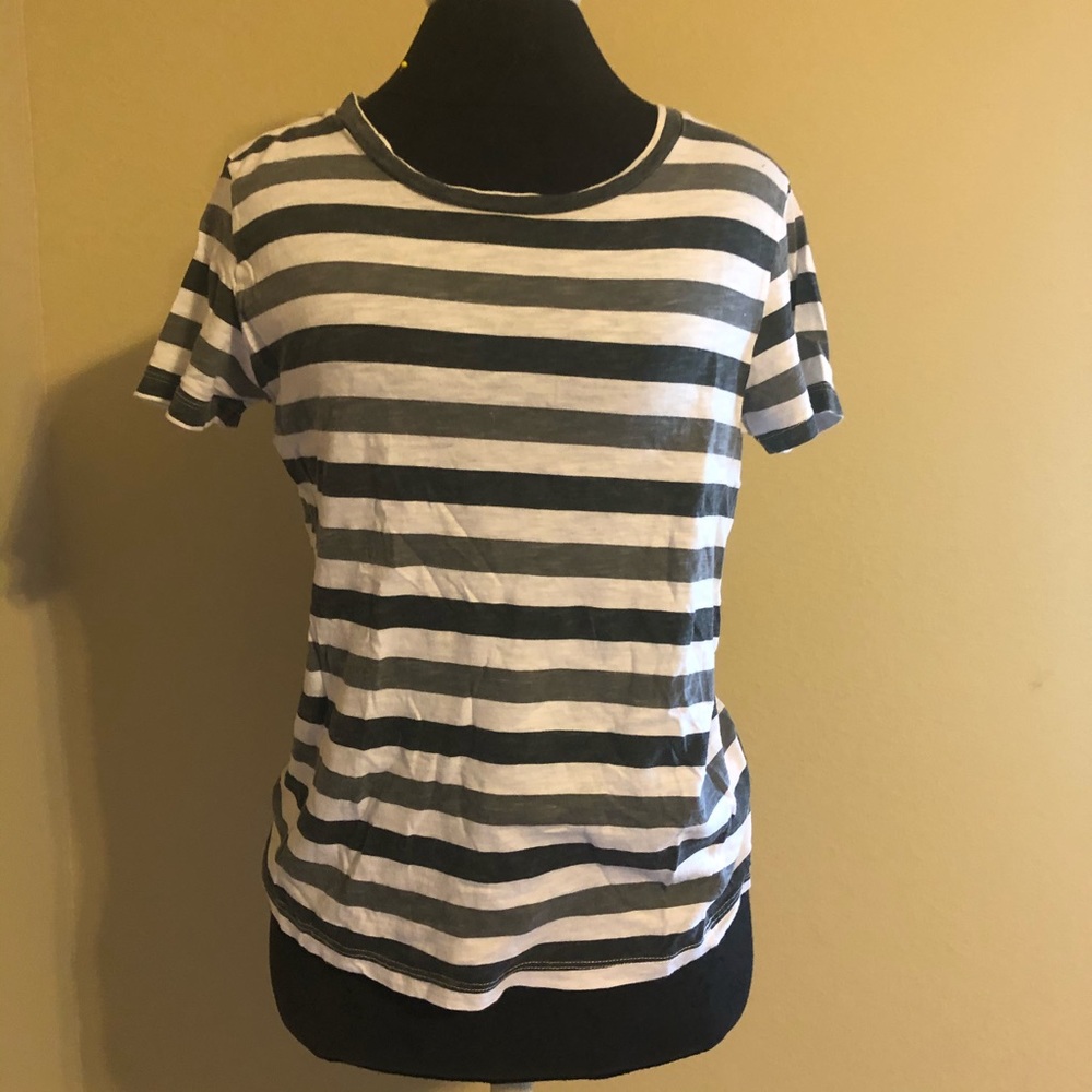 💜 Selected femme striped gray and white tee